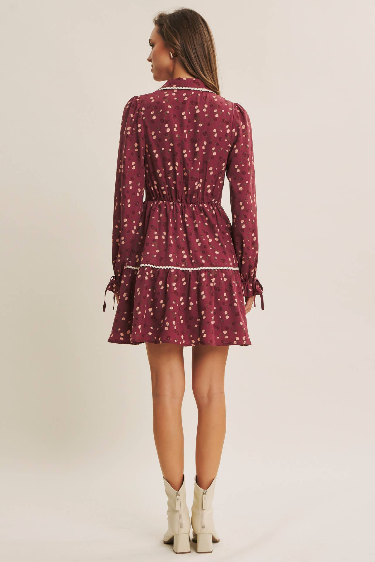 CAPTURES THE MAGIC ELEGANT MINI DRESS WITH SCALLOP LACE
