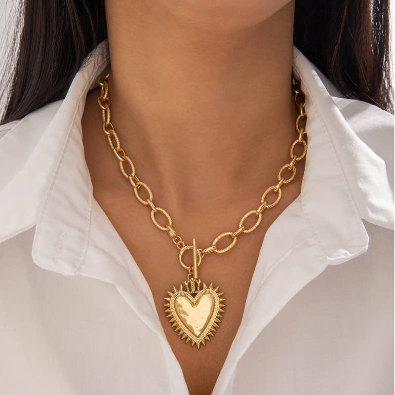 HEART TOGGLE NECKLACE
