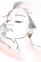 SPIKE EDGE GOLD HEART STUD EARRINGS