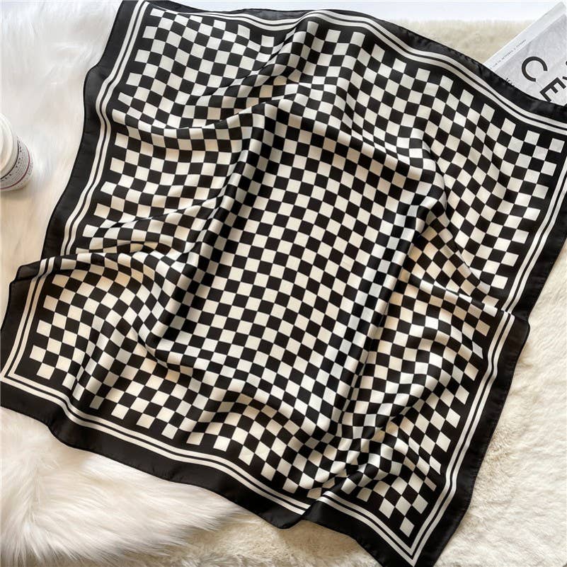 CHECKER PRINT BANDANA SCARF