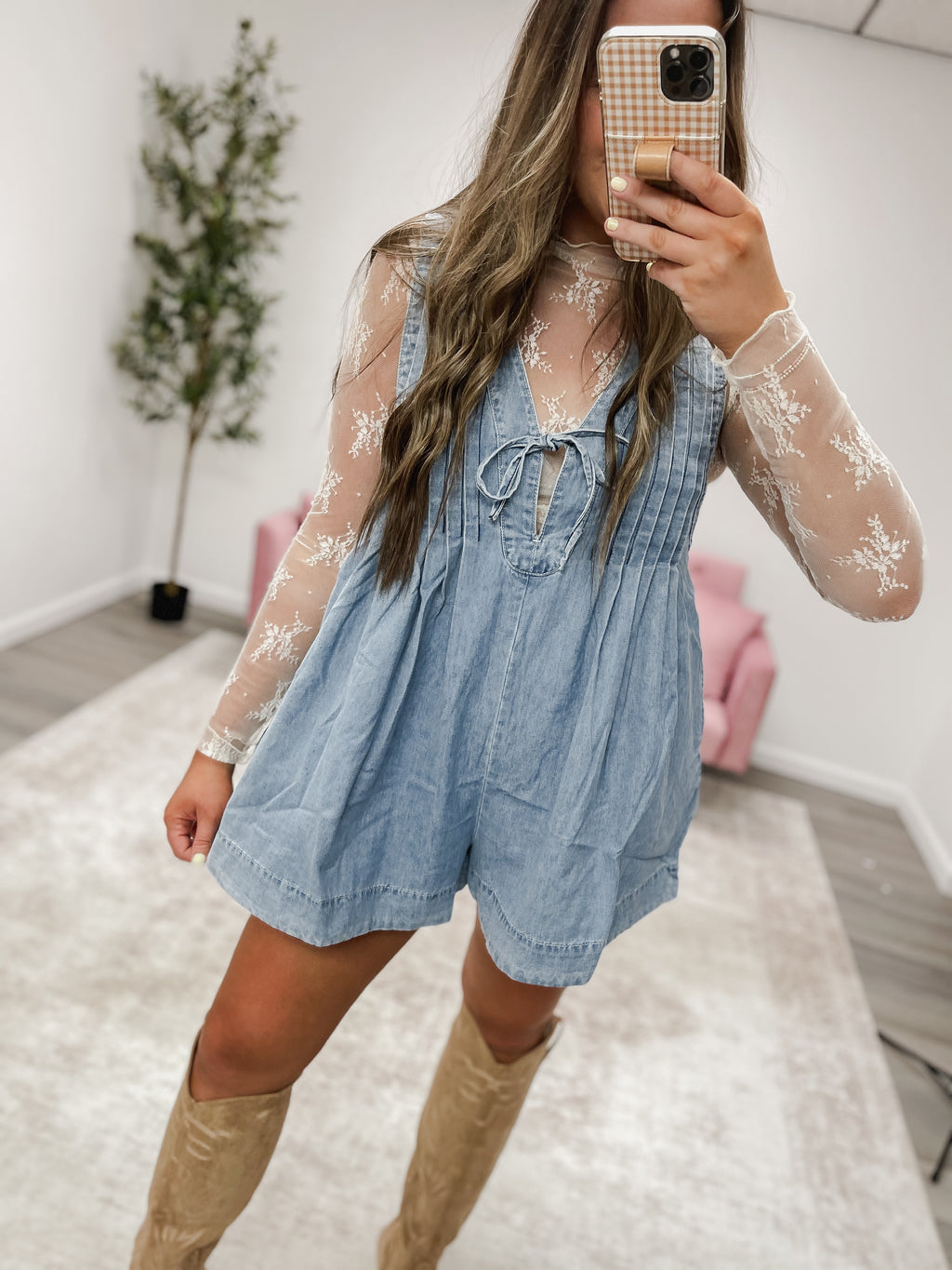 The Delicate Detail Mesh Top - CREAM