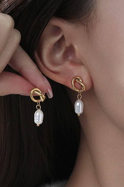 18K STAINLESS STEEL TARNISH FREE PEARL DROP EAR