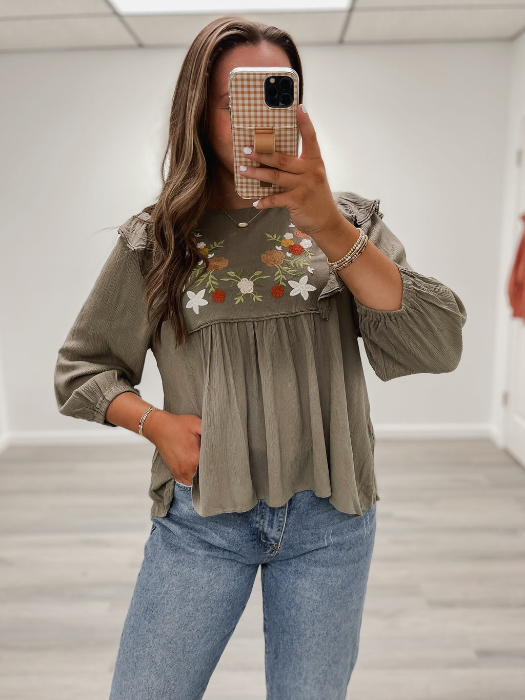 EMBROIDERED RUFFLE SHOULDER BLOUSE