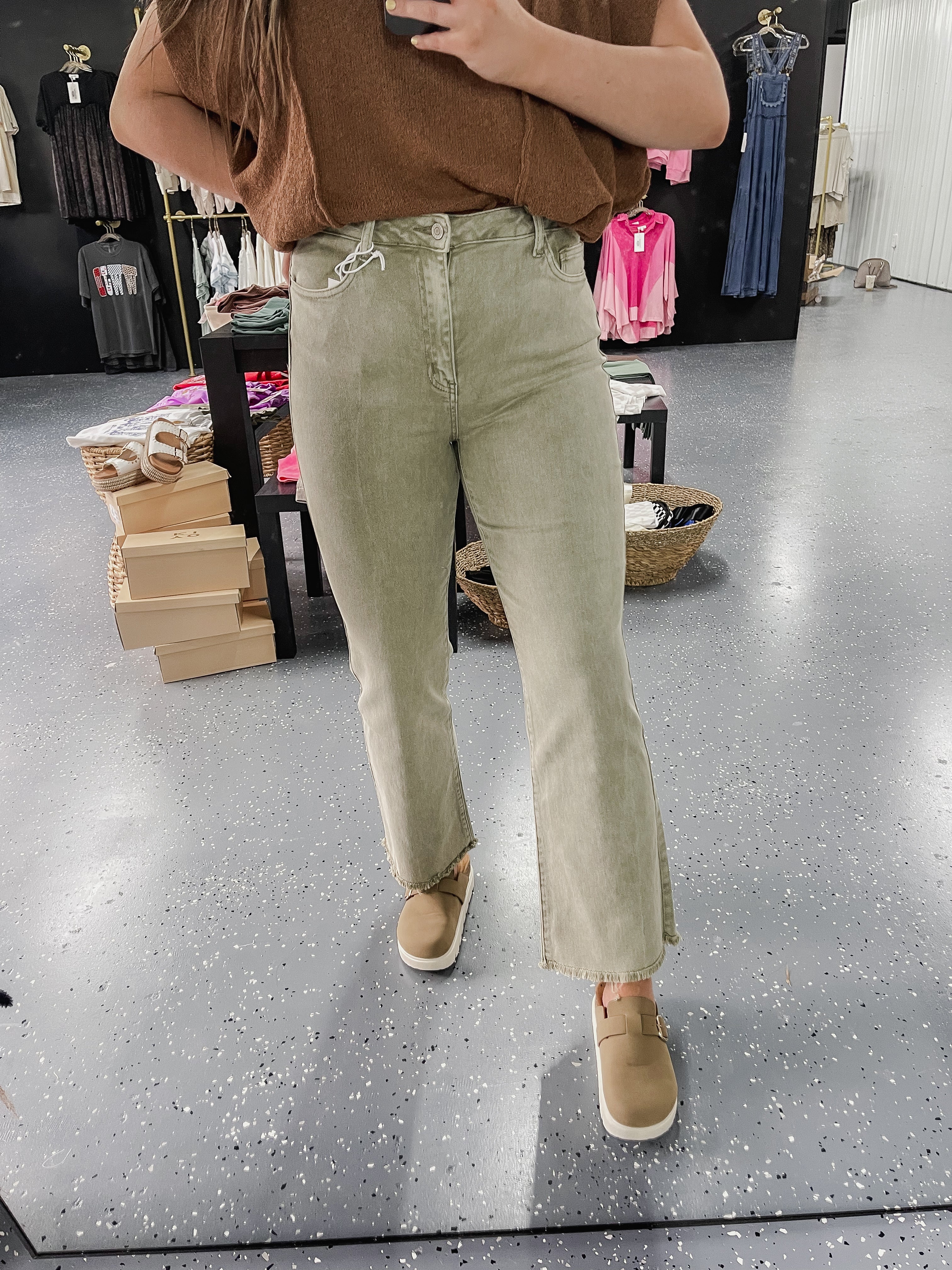 Ashton Straight Leg Jean - Olive