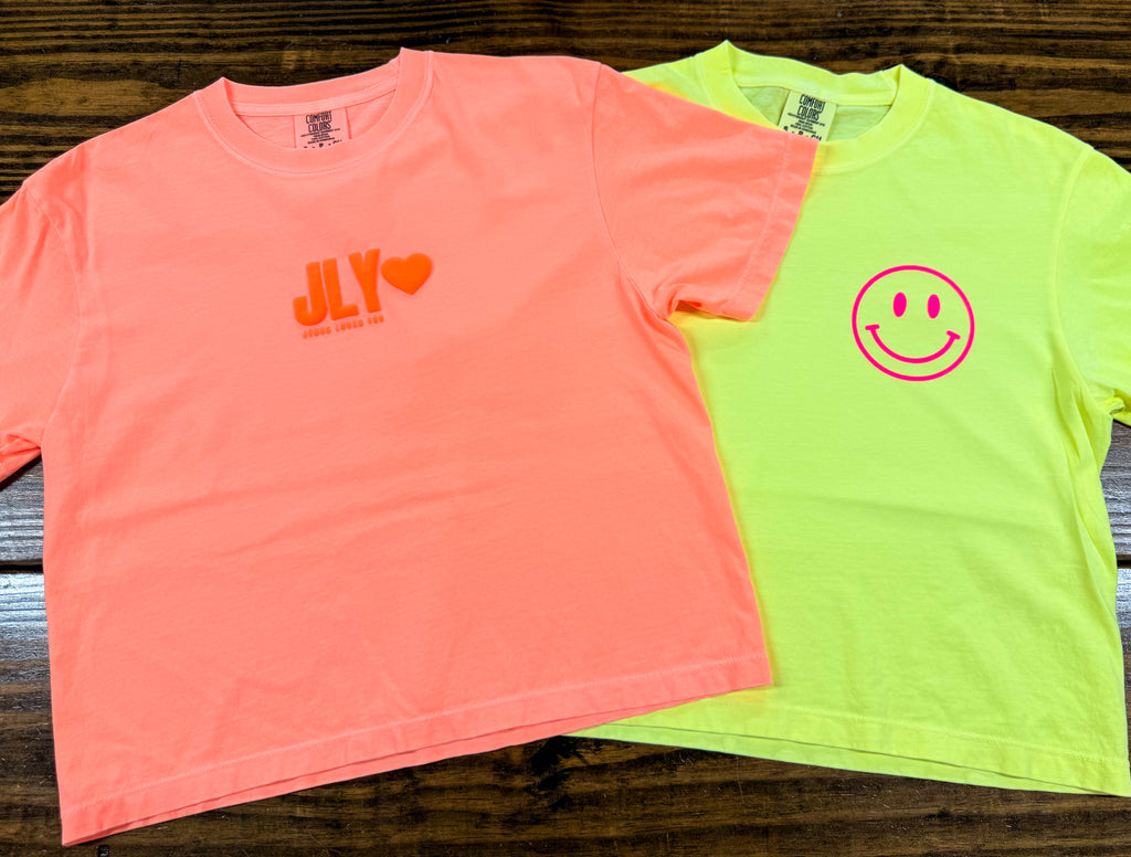 Neon Smilee cropped tee