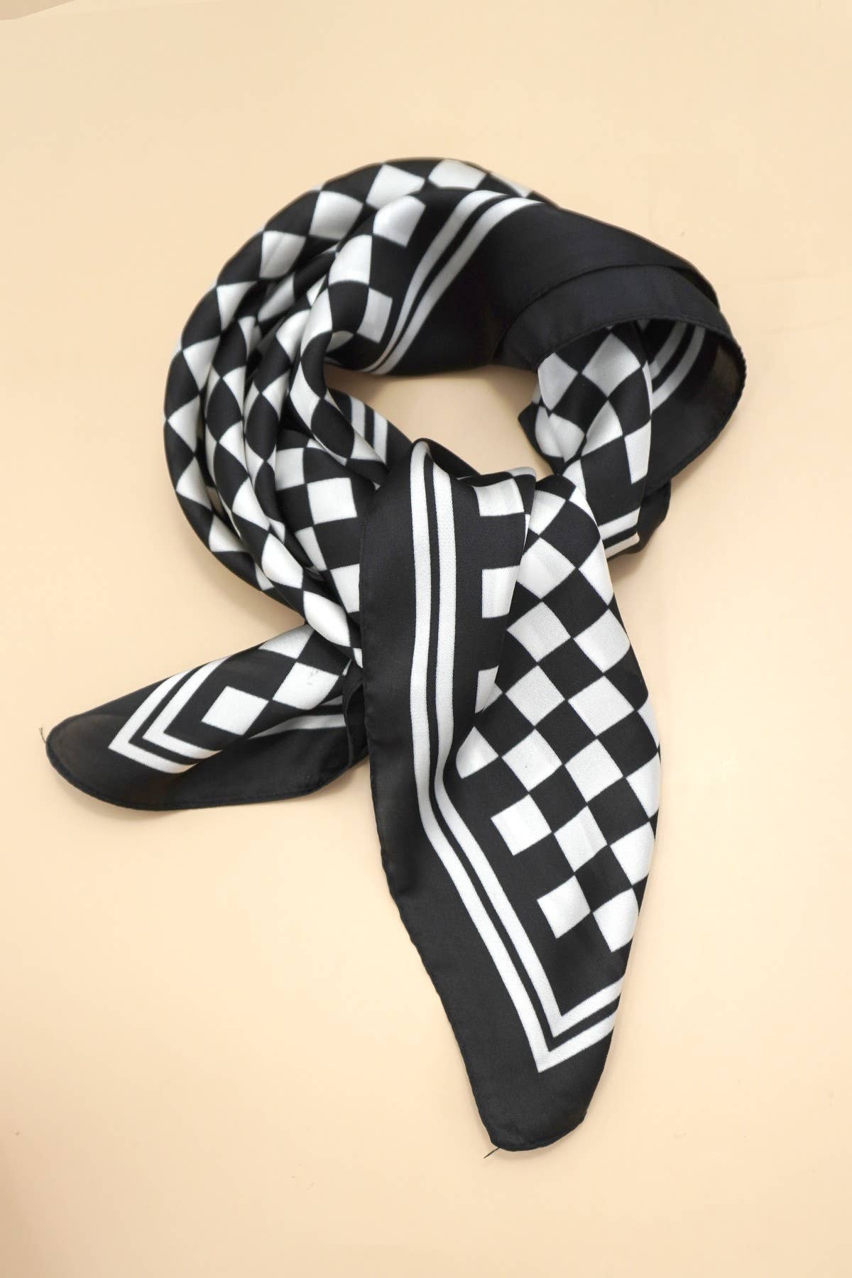 CHECKER PRINT BANDANA SCARF