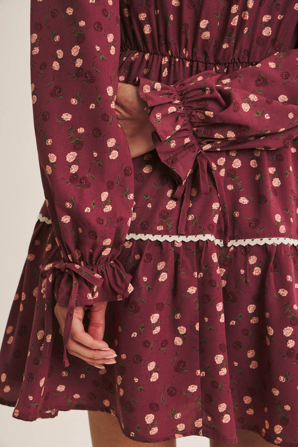 CAPTURES THE MAGIC ELEGANT MINI DRESS WITH SCALLOP LACE