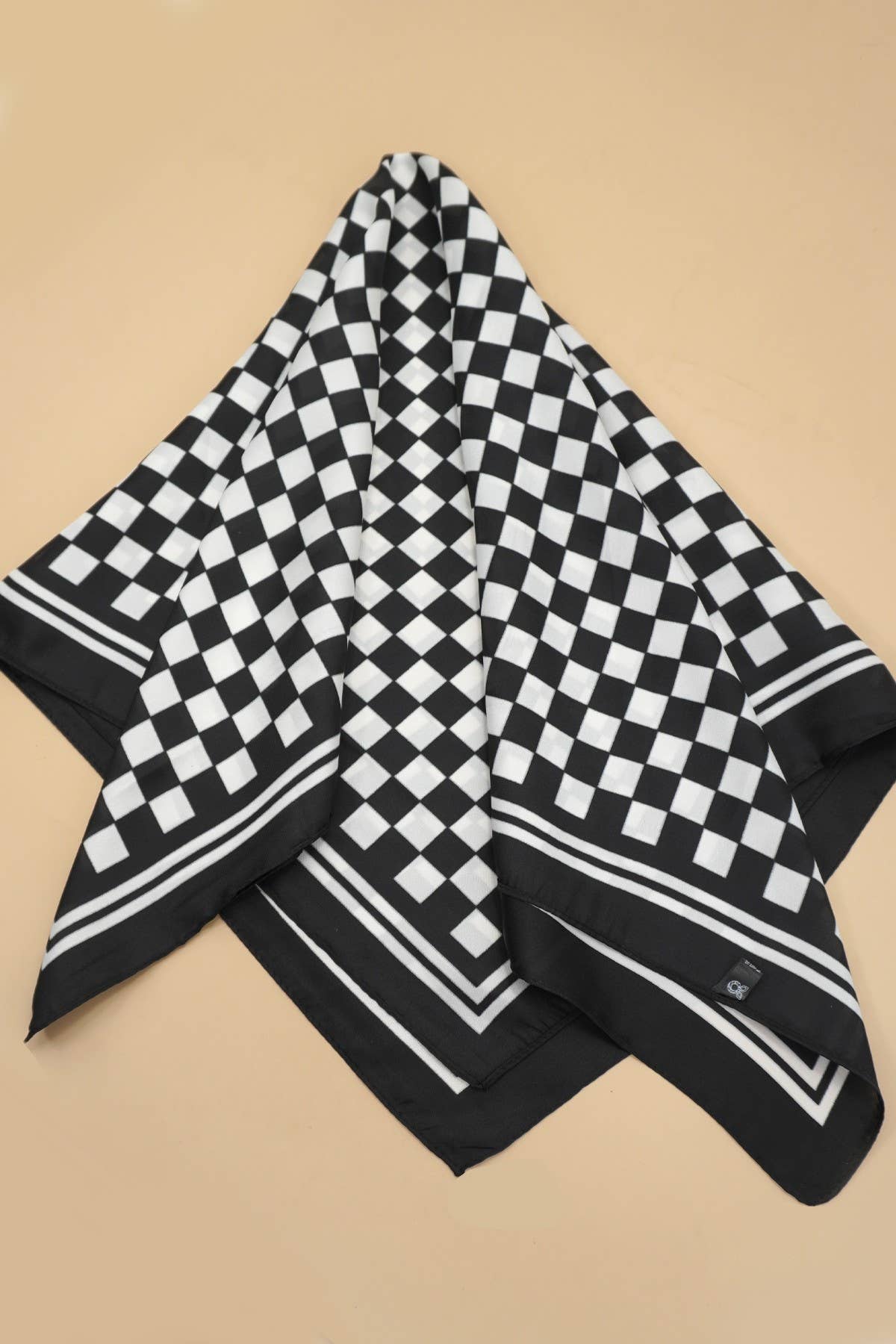 CHECKER PRINT BANDANA SCARF